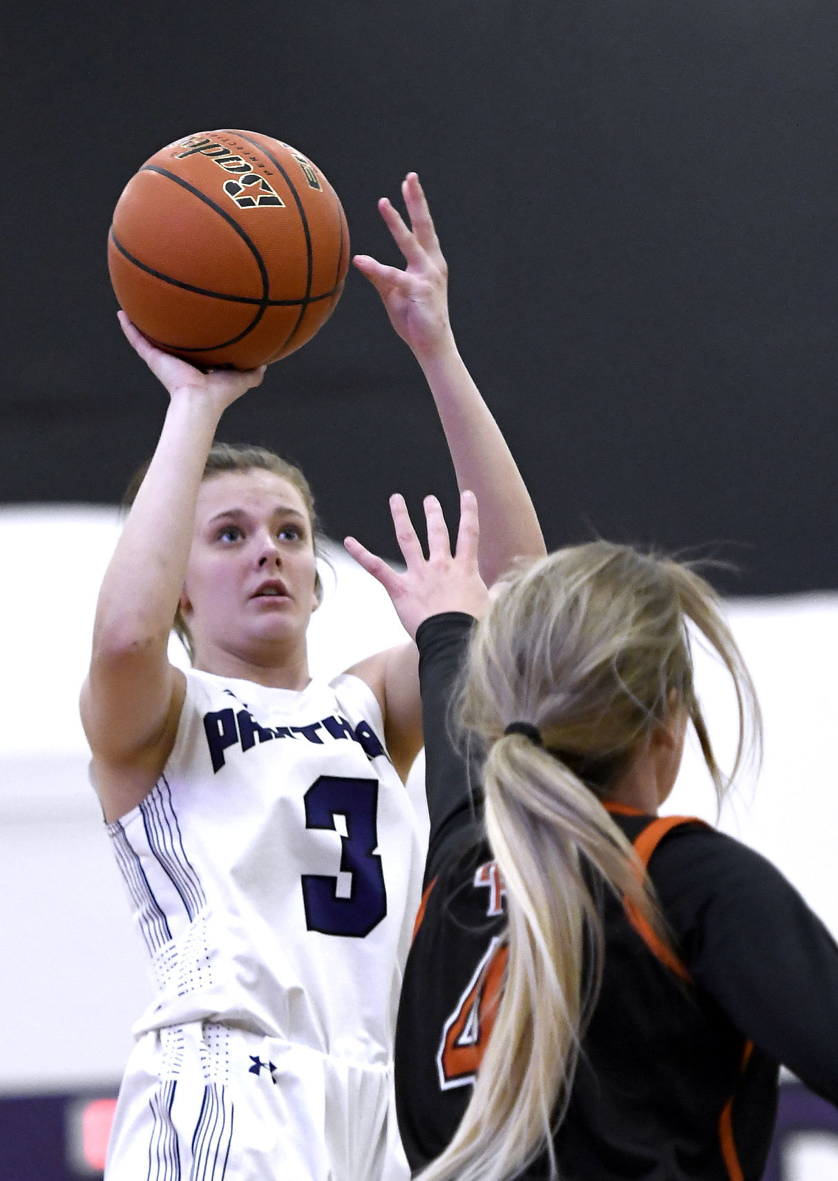 Dakota Valley hosts Dell Rapids